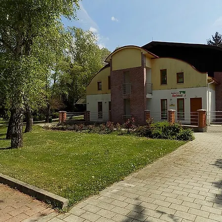 Magdalena Apartmanhaz *